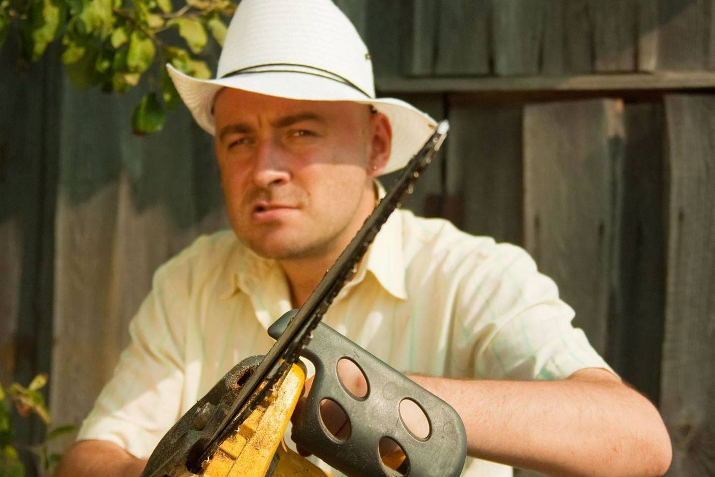 Kiek naktų buvo miegota daržinėje pas kaimynę, šienu užsikasus, kad tik vyras nesurastų.