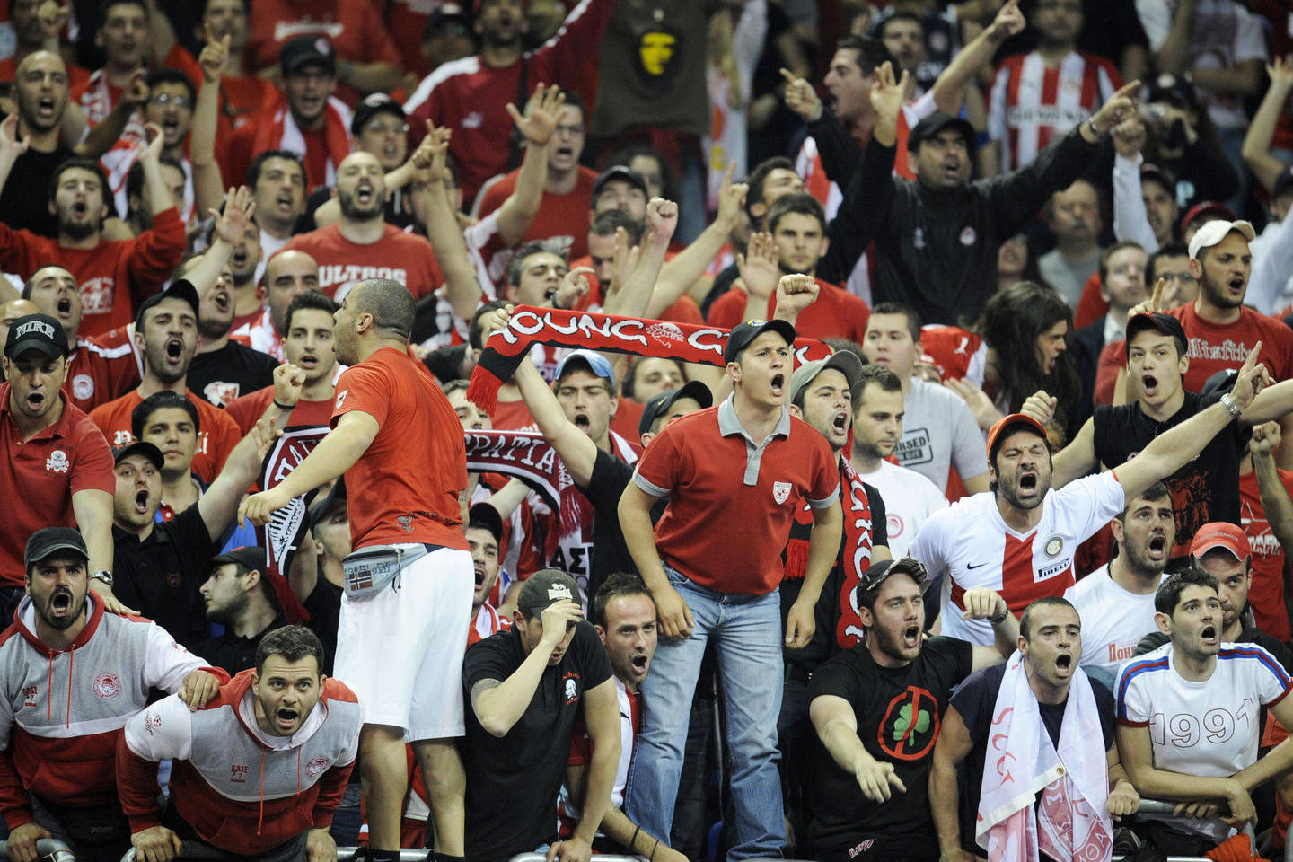 „Olympiakos“ sirgaliai klubui užtraukė stambią baudą.