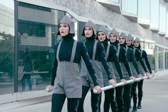 Naują „The Chemical Brothers“ klipą režisavo žymusis M. Gondry