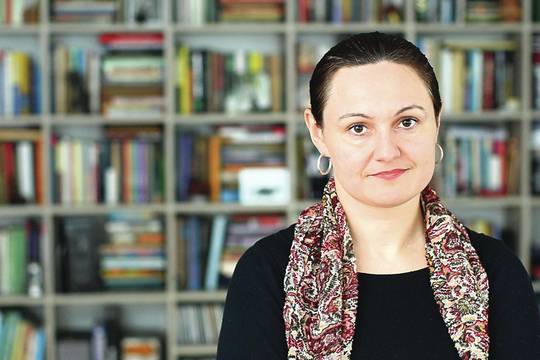 Psichologė paaiškino, ką nuslepia pavardes keičiantys žmonės