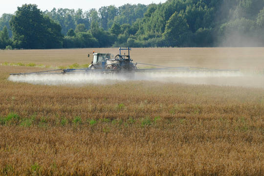 Žemdirbių talkininkai perrikiavo savo įmones