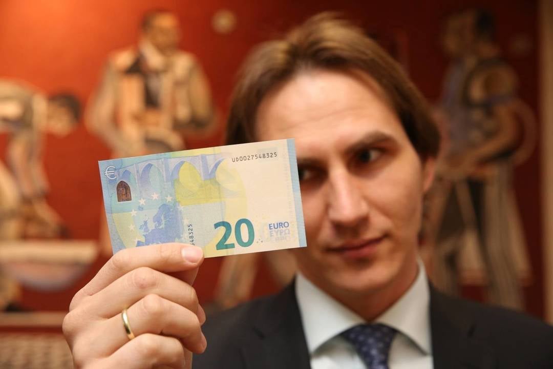 Lietuvos bankas pristatė naują 20 eurų banknotą.<br>R.Danisevičiaus nuotr.