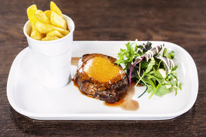 Šį sezoną lėkštėse karaliauja jo didenybė kepsnys