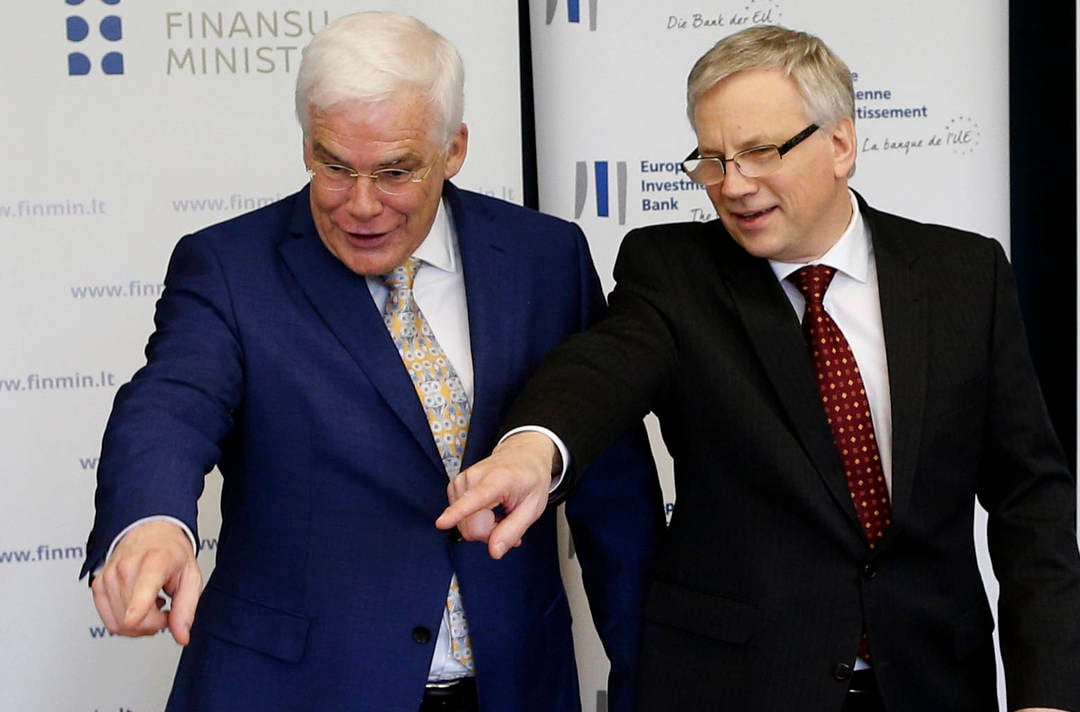 Lietuva ir Europos investicijų bankas pasirašė sutartį dėl „Jessica II“ fondo įsteigimo bei 1,3 mlrd. eurų paskolos. P.Van Ballekomas (kairėje) ir R.Šadžius.<br>M.Kulbio nuotr.