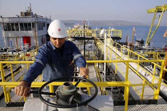 „Gazprom“ pradėjo tiesti jūrinę „Turkijos srauto“ dalį