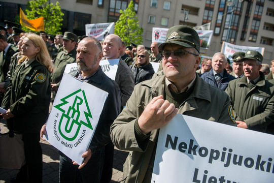 Miškininkai lengviau atsikvėpė – Seimas neapgnaibė urėdijų