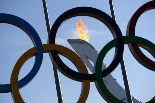 Aukcione už 15 000 eurų parduoti Sidnėjaus olimpiniai žiedai