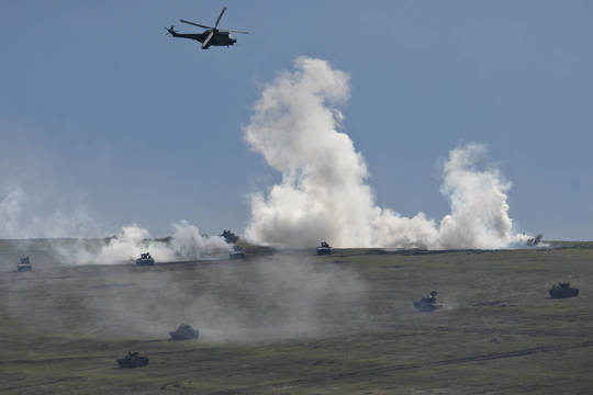 JAV dislokavo Latvijoje 6 „Black Hawk“ kovinius sraigtasparnius