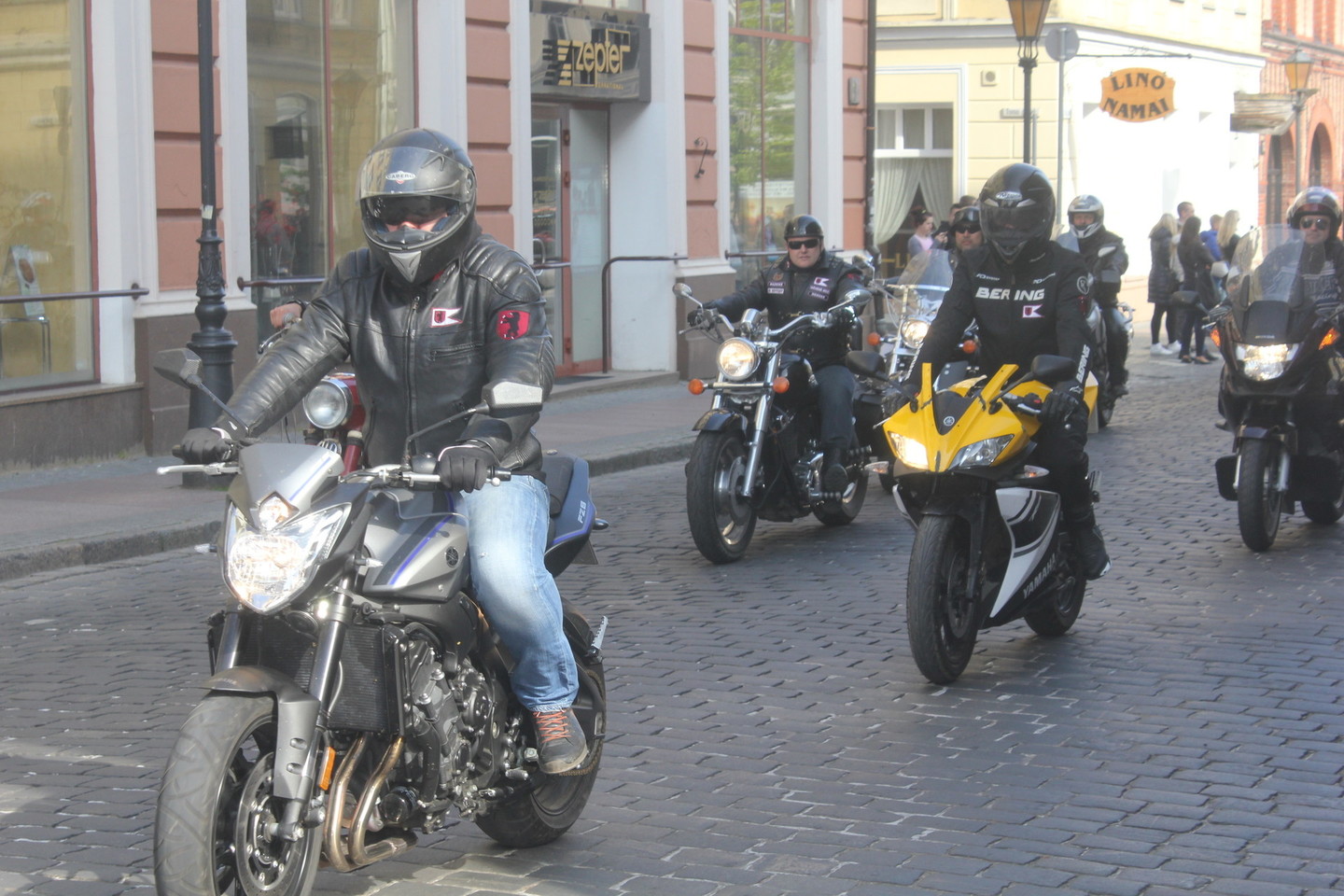 Nors rekordo pasiekti nepavyko, geros nuotaikos netrūko nei motociklininkams, nei žiūrovams.<br>A.Pilaitienės nuotr.