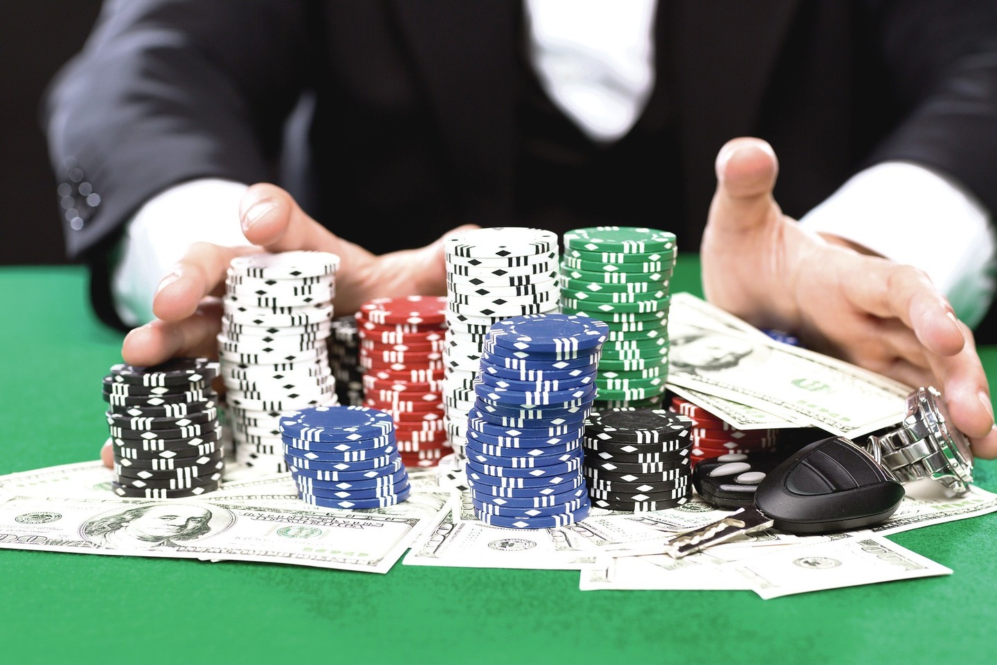 Azartinių žaidimų lošėjai turi daug puikių savybių, kurios sužavi kitus. Jie taip pat turi įžūlumo ir drąsos, kitaip trypčiotų prie kazino durų.<br>„123rf.com“ nuotr.