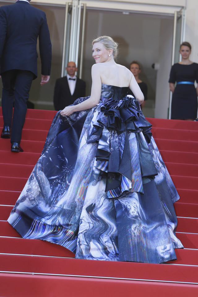 Cate Blanchett atvyko į Kanus dalyvauti savo naujo filmo – apie lesbiečių meilę – premjeroje.<br>AP nuotr.
