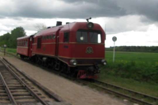 Traukinys atvyko į Surdegio stotį.<br>E.Grižibauskienės nuotr.