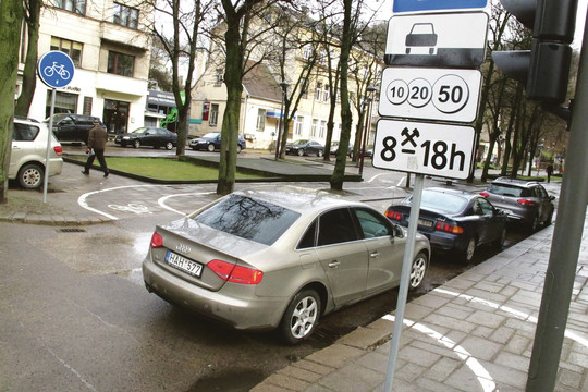 Ant tako numestame automobilyje – policininko antsiuvas