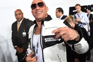 Paauglys V. Dieselis džiaugėsi vešliais plaukais ir šoko breiką