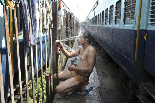 Indijoje nuo karščio žuvo šimtai žmonių