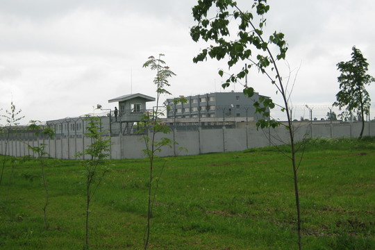 Kybartų pataisos namuose ryšio blokavimo įranga išduos pažeidėją