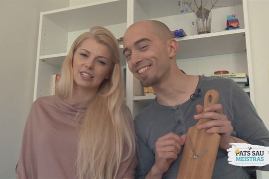 Pats sau meistras: pasigaminkite laikrodį iš pjaustymo lentelės