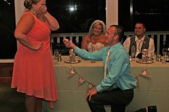 Kiaulystė per vestuves: jaunuosius užgožė svečių piršlybos