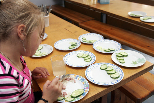 Ko pietums pageidauja moksleiviai? Bandelių, kebabų ir čeburekų