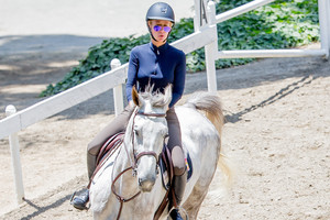 Skandalingoji reperė Iggy Azalea ramybę atrado žirgyne