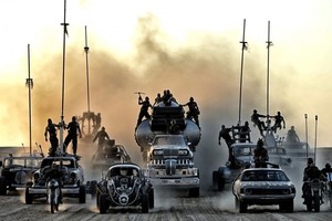 Kas tie beprotiški filmo „Pašėlęs Maksas“ automobiliai?