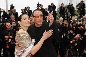 J.C. Van Damme'as gelbėja šeimą – nutraukė skyrybų procesą