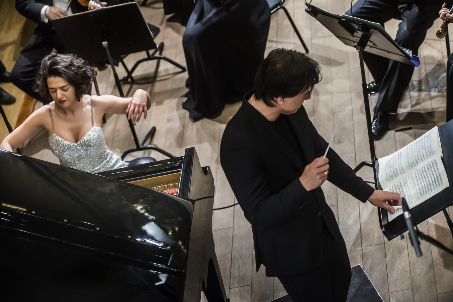 K.Järvi ir pianistė K.Buniatišvili.<br>D.Matvejevo nuotr.