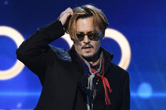 Gražuolis Johnny Deppas tapo nauju „Dior“ kvepalų veidu