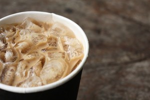 Puiki idėja, kaip karštą dieną greitai pasigaminti šaltos kavos