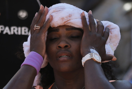 Serena Williams mačo pradžioje jautėsi prastai.<br>AP nuotr.