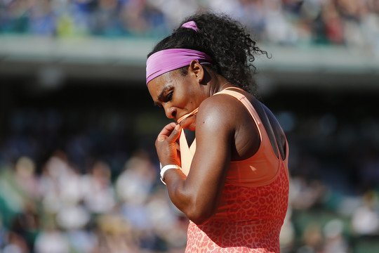 Serena Williams mačo pradžioje jautėsi prastai.<br>AP nuotr.