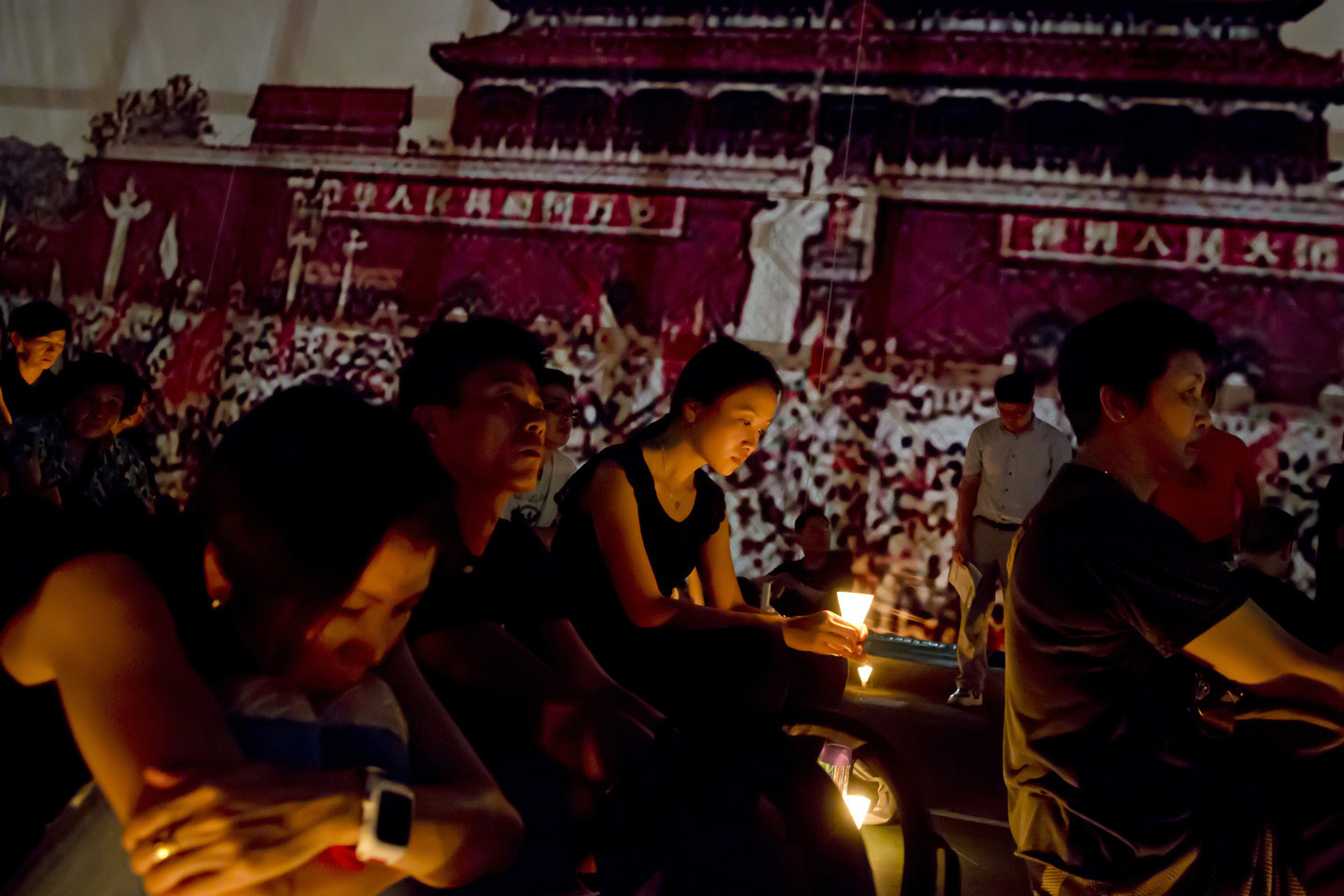 Honkongas yra vienintelė Kinijos teritorija, kurioje vyksta dideli renginiai, kuriais minimos 1989 metais Pekino centre vykusios Tiananmenio žudynės.<br>AP nuotr.