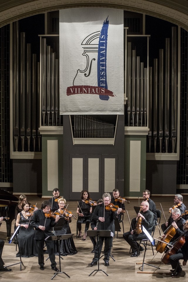 Vilniaus festivalio koncerto „Mandolinos ir orkestro šventė“ akimirka.<br>D.Matvejevo nuotr.