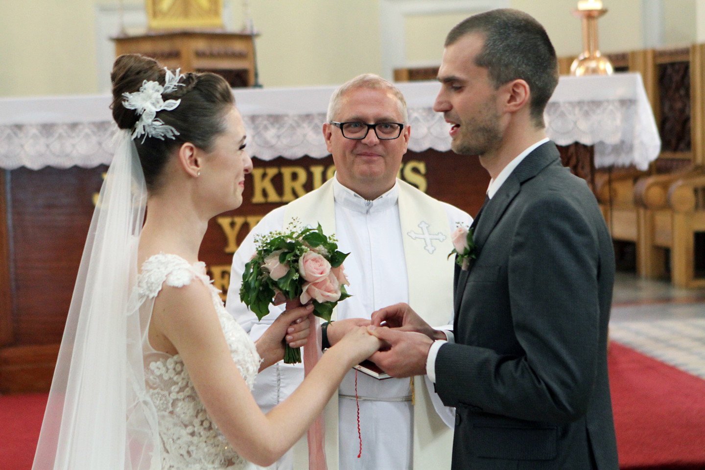 I.Zasimauskaitės ir M.Kiltinavičiaus vestuvių akimirka.<br>M.Patašiaus nuotr.