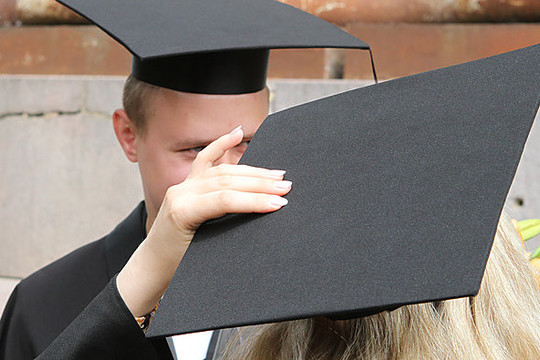 Nesąžiningiems studentams gauti diplomą bus sunkiau