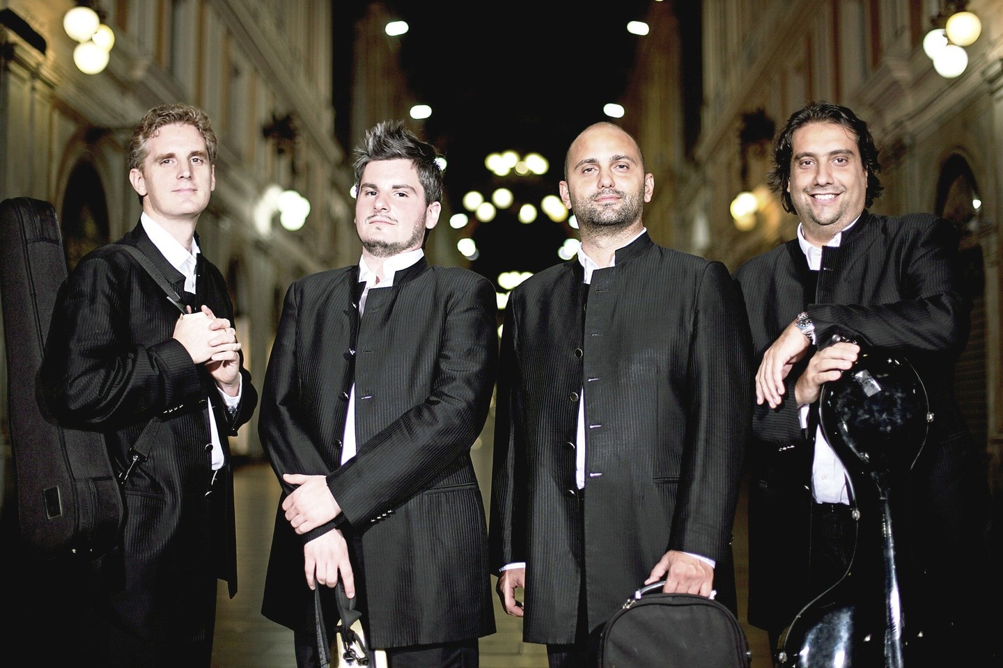 2000 m. susibūręs Kremonos kvartetas vadinamas vienu įdomiausių kamerinių ansamblių pasaulio scenose.