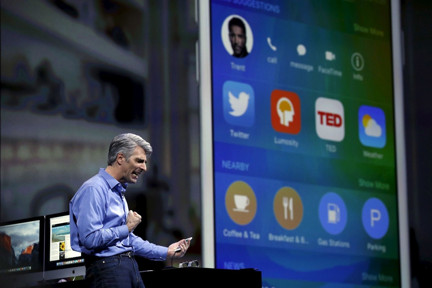 „Apple“ programinės įrangos vadovas Craigas Federighis pristato „iOS 9“.<br>Reuters/Scanpix nuotr.