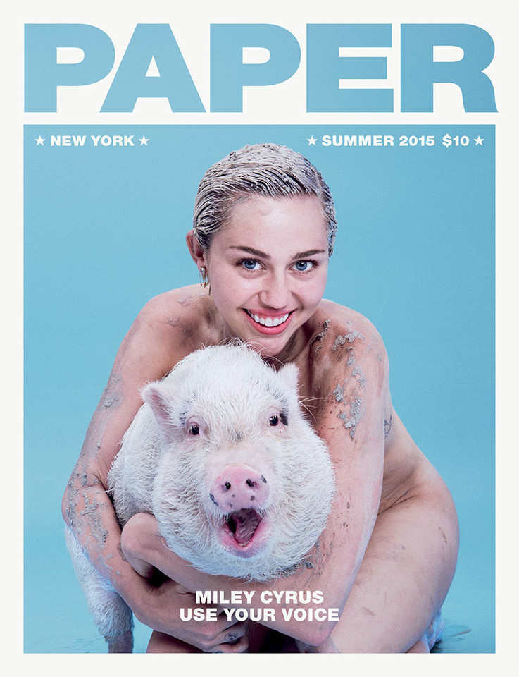 Miley Cyrus žurnalui pozavo kartu su kiaule.<br>„Paper“ nuotr.
