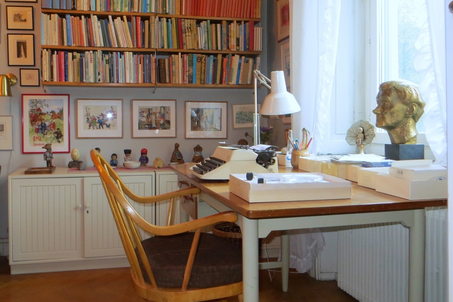 A.Lindgren darbo stalas jos bute Stokholme. Tiesa, savo knygas ji dažniausiai rašydavo lovoje.<br>R.Mikšionienės nuotr.