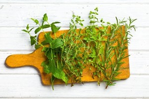 Naujas būdas ruošti žolelių atsargas stebina paprastumu