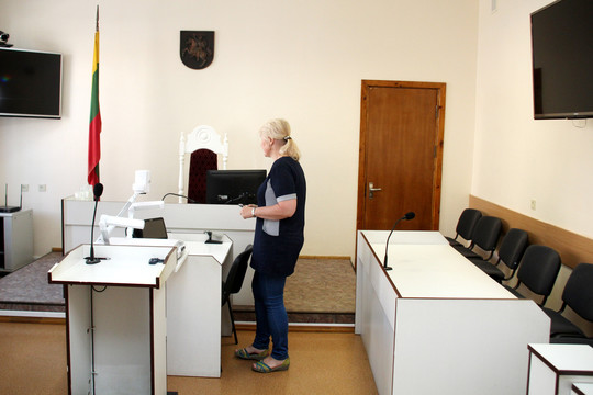 Advokatu apsimetinėjusiam aferistui – nuosprendis už sukčiavimą