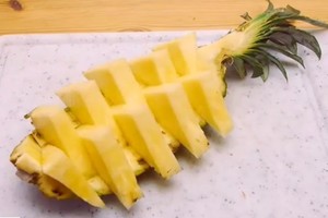 Kaip jūs pjaustote ananasą? Štai kaip tai daro profesionalai