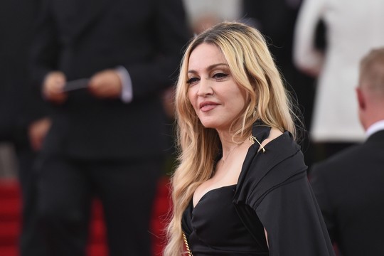 Pamatykite: Madonnos klipe – Beyonce, M. Cyrus ir kitos įžymybės