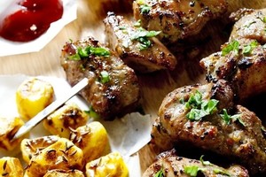 Šašlykai, kuriuos pasimėgaudami kerta ir sveikuoliai