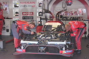 „Nissan“ idėja gali amžiams pakeisti sportinius automobilius