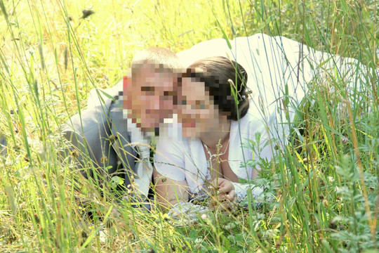 Į laisvę išleista įtariamojo žmona skubėjo palikti Švediją