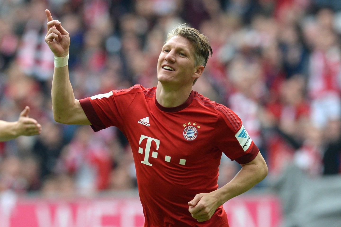 B.Schweinsteigerio sutartis su „Bayern“ galioja iki 2016 metų birželio, bet 30-metis vokietis jau sustabdė derybas dėl jos pratęsimo.