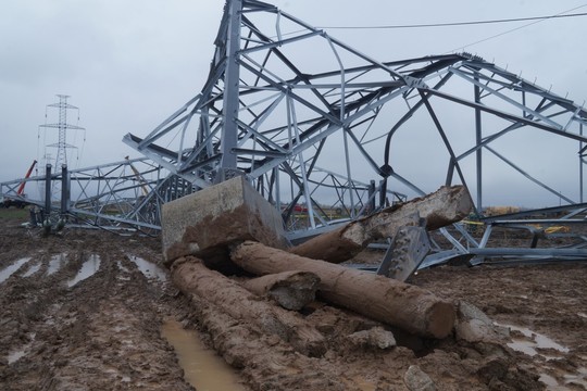 Po žmogaus žūties paaiškėjo, kad elektros tiltą teks perstatyti