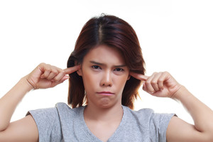 Užsikimšo ausys – ką daryti?