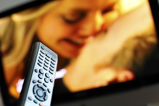 TV žiūrovų gelbėtojas – tingus kaulas